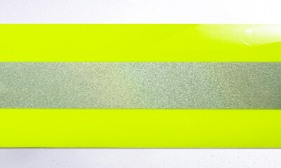 Bande réfléchissante ignifuge thermocollante jaune-argent
