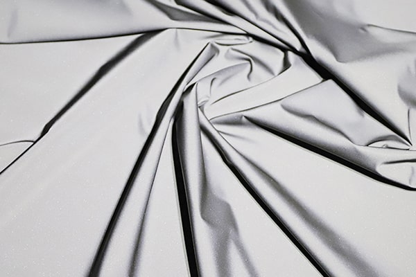 tecido reflexivo chiffon prateado