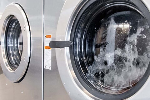 lavar produtos refletivos na máquina