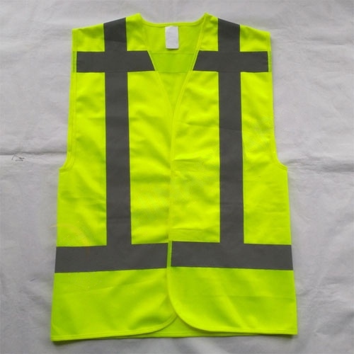 Reflective safety vest with cross reflective tape 