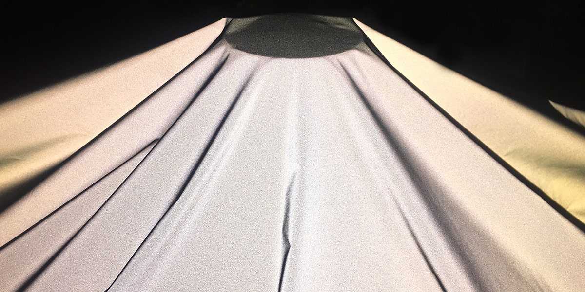 Tecido reflexivo leve e ultramacio